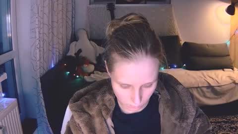 Snapshot of joy_keys chatting on 16, 12, 2024 joy_keys online show from 16, 12, 2024