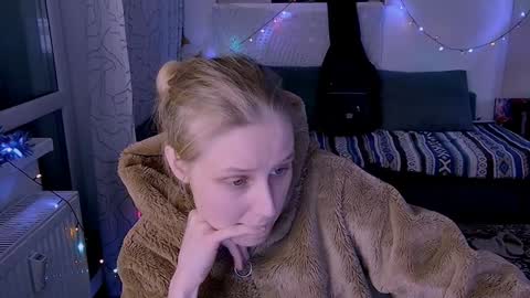 Snapshot of joy_keys chatting on 3, 2, 2025 joy_keys online show from 3, 2, 2025