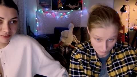 Snapshot of joy_keys chatting on 6, 2, 2025 joy_keys online show from 6, 2, 2025