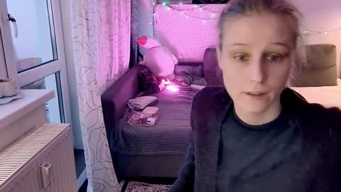 Snapshot of joy_keys chatting on 8, 2, 2025 joy_keys online show from 8, 2, 2025