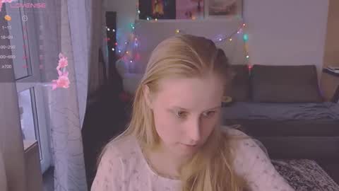 Snapshot of joy_keys chatting on 1, 3, 2025 joy_keys online show from 1, 3, 2025