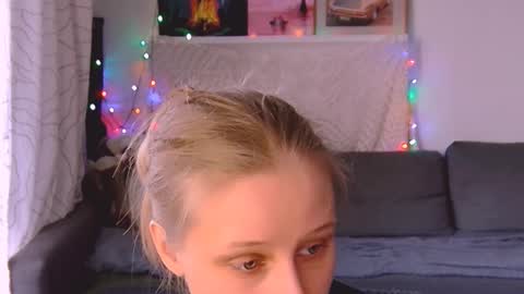 Snapshot of joy_keys chatting on 4, 3, 2025 joy_keys online show from 4, 3, 2025