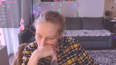 Snapshot of joy_keys chatting on 9, 3, 2025 joy_keys online show from 9, 3, 2025