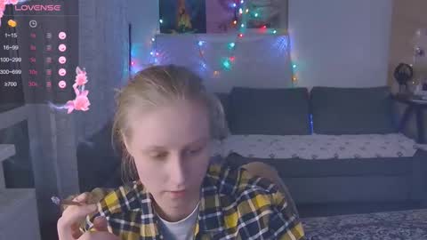 Snapshot of joy_keys chatting on 9, 3, 2025 joy_keys online show from 9, 3, 2025