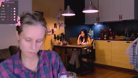 Snapshot of joy_keys chatting on 8, 10, 2025 joy_keys online show from 8, 10, 2025