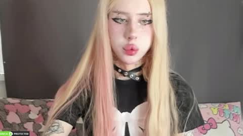 Snapshot of joybarker chatting on 30, 4, 2026 Joy Barker online show from 30, 4, 2026