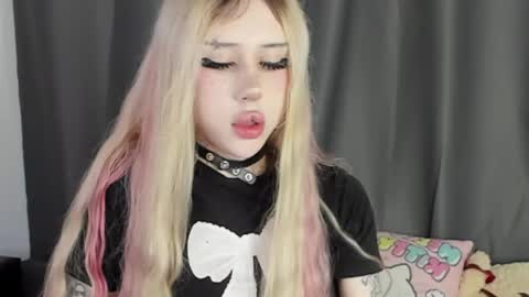 Snapshot of joybarker chatting on 25, 5, 2026 Joy Barker online show from 25, 5, 2026