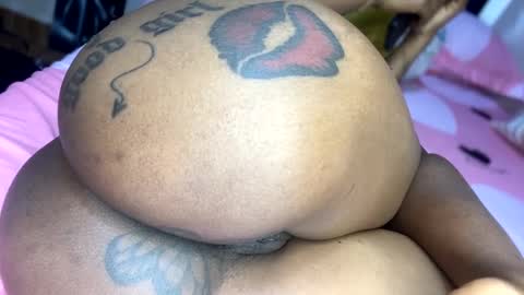 Snapshot of joyslim1 chatting on 23, 1, 2025 Butterflyass online show from 23, 1, 2025