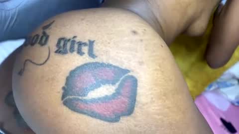 Snapshot of joyslim1 chatting on 21, 2, 2025 Butterflyass online show from 21, 2, 2025