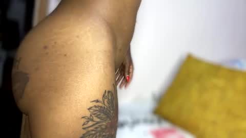 Snapshot of joyslim1 chatting on 25, 2, 2025 Butterflyass online show from 25, 2, 2025