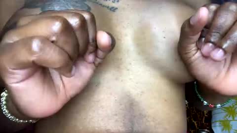 Snapshot of joyslim1 chatting on 13, 10, 2025 Butterflyass online show from 13, 10, 2025