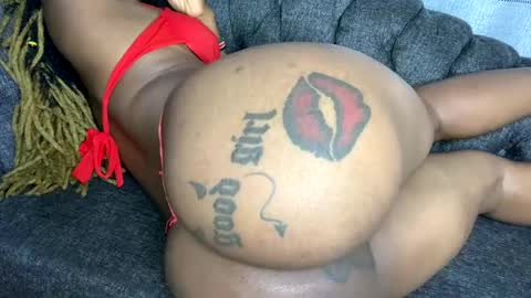 Snapshot of joyslim1 chatting on 4, 2, 2026 Butterflyass online show from 4, 2, 2026