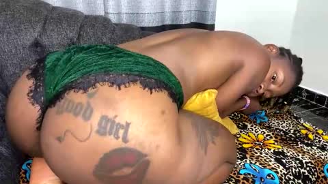 Snapshot of joyslim1 chatting on 4, 4, 2026 Butterflyass online show from 4, 4, 2026