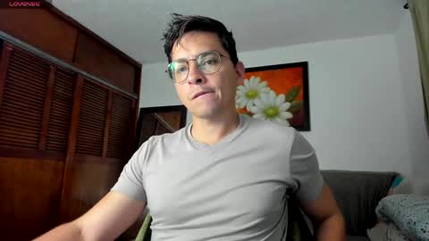 Snapshot of jriizh chatting on 27, 4, 2026 Cristian- tellme Criis online show from 27, 4, 2026