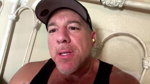 Snapshot of jroge21 chatting on 2, 1, 2025 jroge21 online show from 2, 1, 2025