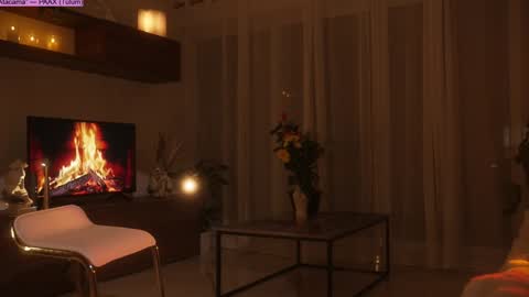 Jennifer Diaz online show from 8, 3, 2025