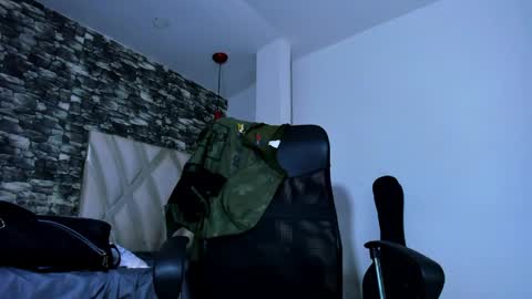 Snapshot of juan_jsmith chatting on 7, 5, 2026 juan_jsmith online show from 7, 5, 2026