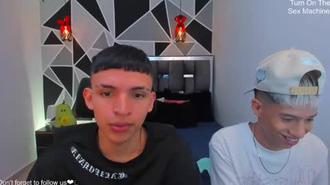 Snapshot of juan_nd_steven chatting on 24, 4, 2026 JuanSteven online show from 24, 4, 2026