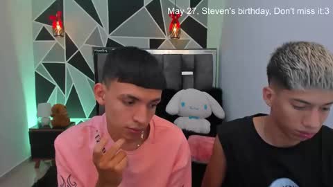 Snapshot of juan_nd_steven chatting on 15, 5, 2026 JuanSteven online show from 15, 5, 2026