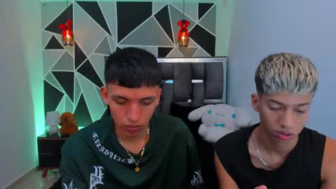 Snapshot of juan_nd_steven chatting on 16, 5, 2026 JuanSteven online show from 16, 5, 2026