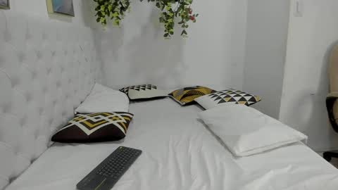 juana_naranjo online show from 5, 6, 2026