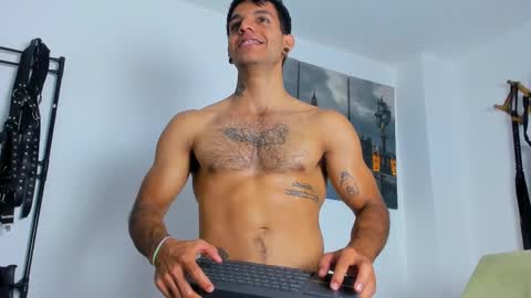 Juan Esteban online show from 11, 10, 2025