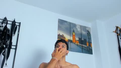 Juan Esteban online show from 12, 10, 2025