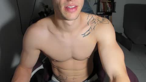 Snapshot of juanisimo_ chatting on 25, 3, 2026 JUANISIMO online show from 25, 3, 2026