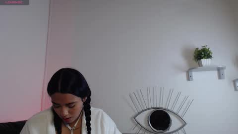 Snapshot of juanita_angell chatting on 20, 11, 2025 GE online show from 20, 11, 2025