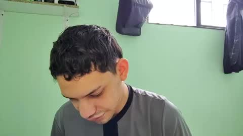 juansuarez204 online show from 4, 2, 2025