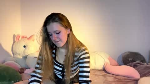 Snapshot of judieswales chatting on 25, 11, 2025 Gera online show from 25, 11, 2025