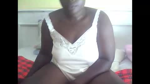 Snapshot of juicy576808 chatting on 24, 12, 2024 zainabu online show from 24, 12, 2024