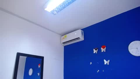 juicy_bignipples18 online show from 18, 1, 2025