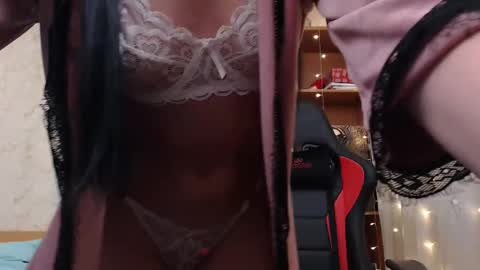 Snapshot of juicy_jesss chatting on 24, 2, 2025 juicy_jesss online show from 24, 2, 2025
