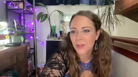 juicy_jussy online show from 27, 4, 2026