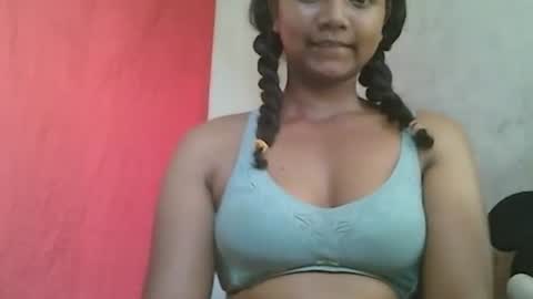Snapshot of juicy_pretty chatting on 10, 12, 2024 stellah online show from 10, 12, 2024