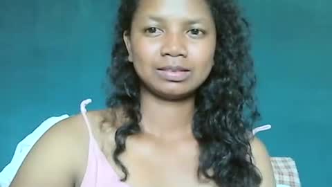Snapshot of juicy_pretty chatting on 21, 12, 2024 stellah online show from 21, 12, 2024