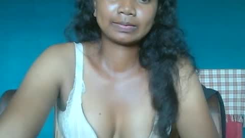 Snapshot of juicy_pretty chatting on 16, 1, 2025 stellah online show from 16, 1, 2025