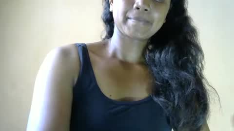 Snapshot of juicy_pretty chatting on 14, 2, 2025 stellah online show from 14, 2, 2025