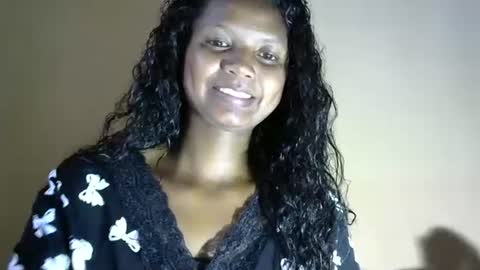 Snapshot of juicy_pretty chatting on 15, 2, 2025 stellah online show from 15, 2, 2025