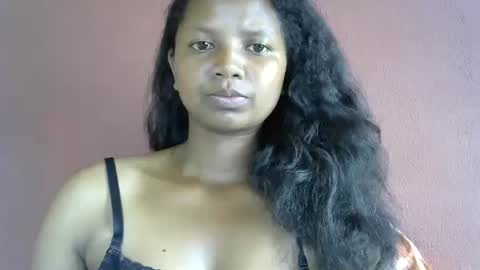 Snapshot of juicy_pretty chatting on 21, 2, 2025 stellah online show from 21, 2, 2025