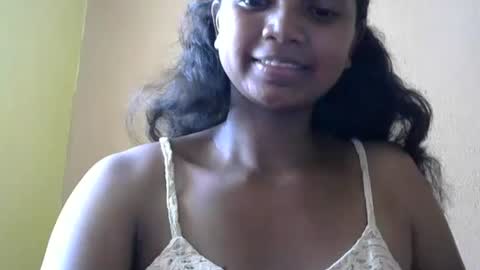 Snapshot of juicy_pretty chatting on 1, 3, 2025 stellah online show from 1, 3, 2025