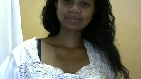 Snapshot of juicy_pretty chatting on 2, 3, 2025 stellah online show from 2, 3, 2025