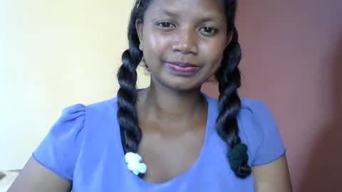 Snapshot of juicy_pretty chatting on 11, 3, 2025 stellah online show from 11, 3, 2025