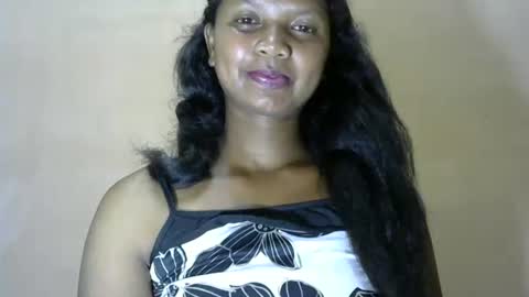 Snapshot of juicy_pretty chatting on 11, 3, 2025 stellah online show from 11, 3, 2025
