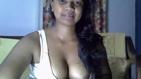 Snapshot of juicy_pretty chatting on 21, 6, 2026 stellah online show from 21, 6, 2026