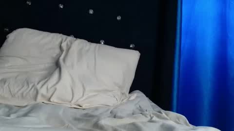 pretty online show from 14, 12, 2025