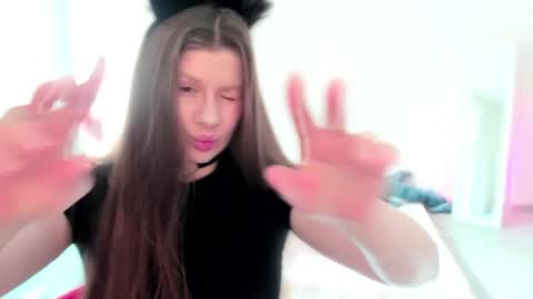 Elena online show from 7, 6, 2026