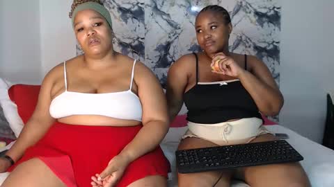 Snapshot of juicyjasminx chatting on 2, 6, 2026 juicyjasminx online show from 2, 6, 2026