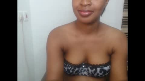 Snapshot of juicykinkx chatting on 12, 10, 2025 juicykinkx online show from 12, 10, 2025